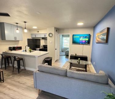 Park Central Apartment | 4 STATE FAIR l DT Dallas l FIFA READY l Staycation 1Bd1Ba