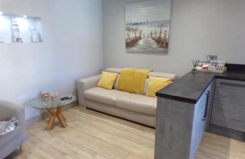 Barton-on-Sea Apartment | 4 The Dome, Barton on sea - Where Comfort Meets the Coast