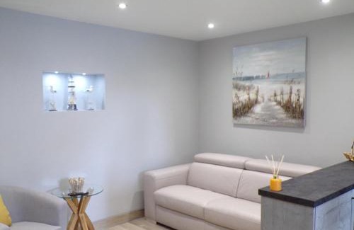 Barton-on-Sea Apartment | 4 The Dome, Barton on sea - Where Comfort Meets the Coast