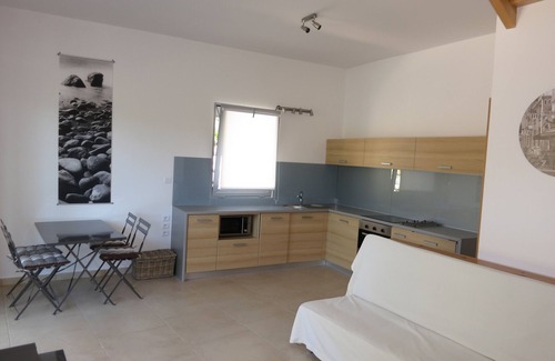 Serra-di-Ferro Apartment | 4- to 5-person apartment with shared pool access, sea view, South Corsica