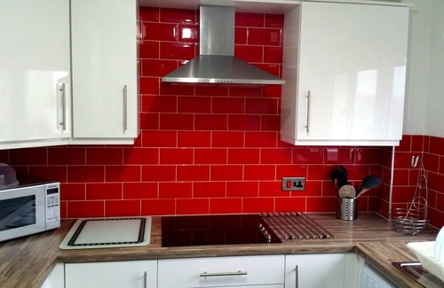 East End House | 4 TWIN/TRIPLE/DOUBLE BEDROOM DUPLEX- 2 SHOWER ROOMS - FIBRE OPTIC WI-FI