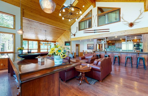 Ashton Cabin | 40-acre haven on the banks of the Fall River