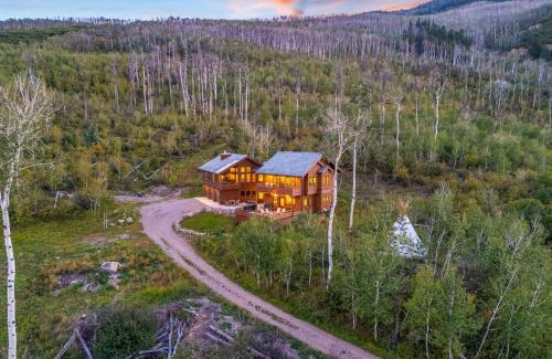 Glenwood Springs House | 40 Acres of Privacy Mtn-View Glenwood Springs Gem