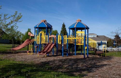 Cherry Valley House | 40 Meadow View