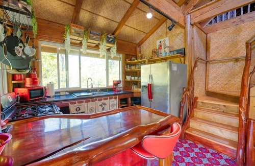 Keaau Cabin | 40% OFF SEPT 14,15.-22 & 26. BOOK NOW-Treehouse Vibe+AC+OCEAN+Hilo.