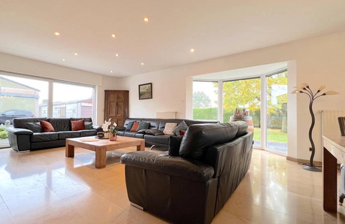 Zingem House | 400 m² House ∙ 5 bedrooms ∙ 12 guests