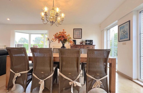 Zingem House | 400 m² House ∙ 5 bedrooms ∙ 12 guests