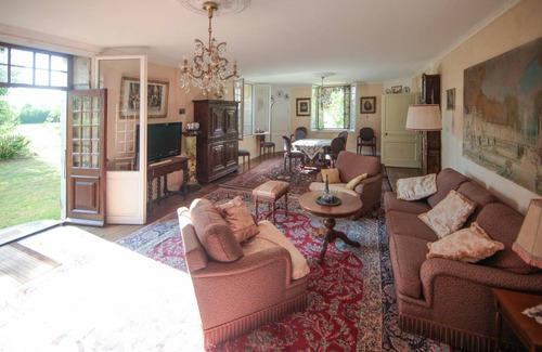 Chemilly House | 400 m² House ∙ 7 bedrooms ∙ 12 guests