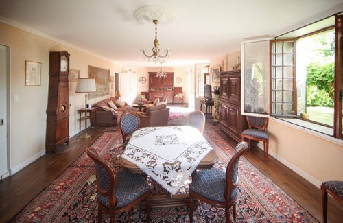 Chemilly House | 400 m² House ∙ 7 bedrooms ∙ 12 guests
