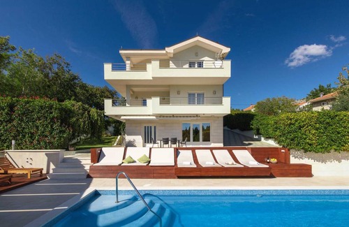 Tugare Villa | 400 m² Villa ∙ 4 bedrooms ∙ 8 guests