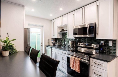 Cocoa Beach Apartment | 400 South - Unit A Su