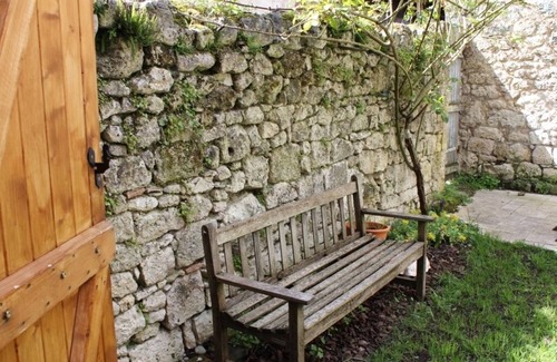 Issigeac House | 400-Year-Old Stone House In Lovely Medieval Market Village - Dordogne SW France