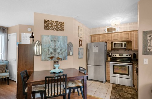 Holiday Beach Apartment | ☀️400ft to Beach-Pool- Budget Friendly-1BR Sandcastle Villas #24☀️