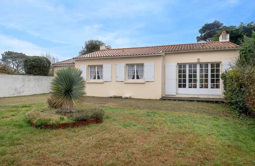 Prefailles House | 400m from the beach, Pointe St Gildas, house for 6
