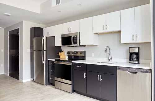 Downtown Detroit Apartment | #402 - Kasa Cadillac Square Detroit
