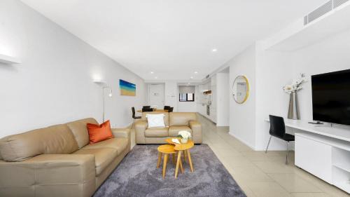 Terrigal House | 405 Pine Tree Short Walk To Beach Accom Holidays