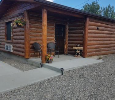 Gardiner House | 406 Cabins at Yellowstone
