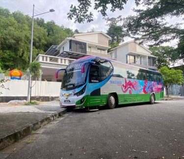 Bayan Lepas House | 40PAX 7BR Villa with Kids Swimming pool, KTV, Pool Table n BBQ near SPICE Arena Penang 9800 SQFT