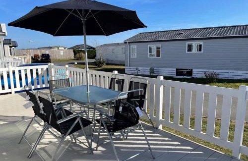 Pevensey Ski Chalet | 41 Woodland Walk Pevensey Bay Holiday Park