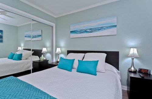 Rocky Point Apartment | 412-AMAZING Views, Waterfront, WIFI, Pool, Close to BUCS Stadium