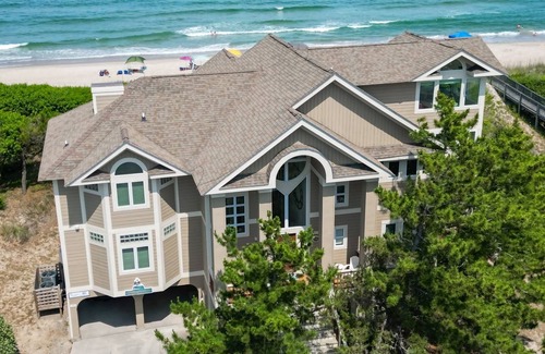 Whalehead Beach House | 414 m² House ∙ 5 bedrooms ∙ 14 guests