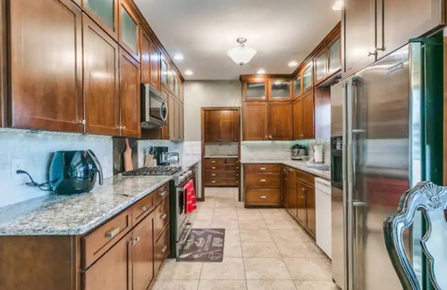 Central Oklahoma City House | 418 m² House ∙ 7 bedrooms ∙ 16 guests