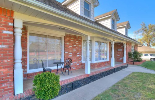 Central Oklahoma City House | 418 m² House ∙ 7 bedrooms ∙ 16 guests