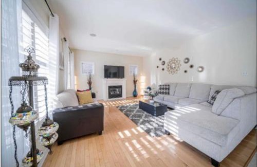 Ajax Apartment | 42 Sabbe Cres, Ajax