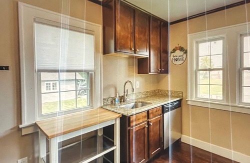 Royal Oak House | 420 Friendly Royal Oak Rental