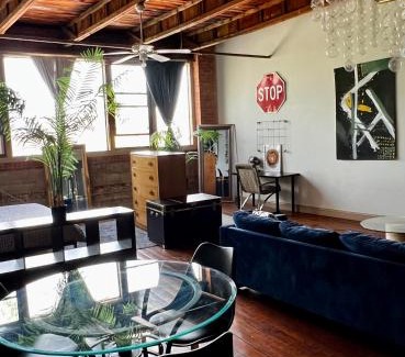 Detroit Apartment | 420 Friendly SKYLINE view Downtown Loft FREE Parking