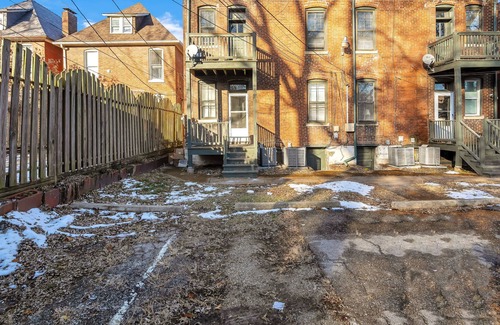 Shaw Apartment | 4228b - Beautiful, Rehabbed Unit in Shaw Community