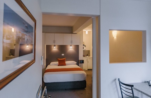 Sandy Bay Hotel | 429 Apartments and Suites