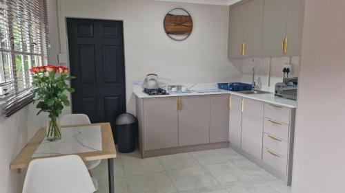 Hilton House | 43 on Bergview