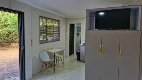 Hilton House | 43 on Bergview