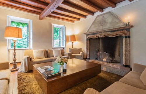 Guello Villa | 435 m² Villa ∙ 7 bedrooms ∙ 14 guests