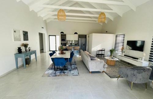 St. Helena Bay House | 44 Staycation Beach-house