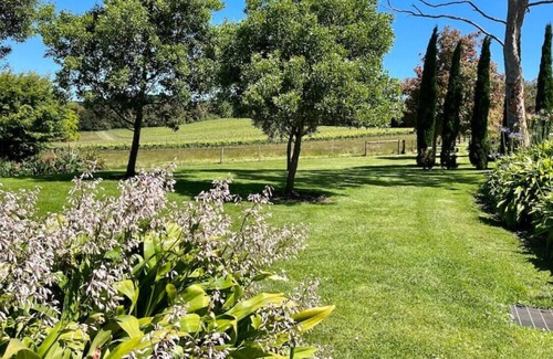 Flinders House | 444MCRf · Cotton Tree Cottage | Stunning views by the bay