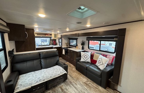 Draper House | 45' 5th Wheel Retreat