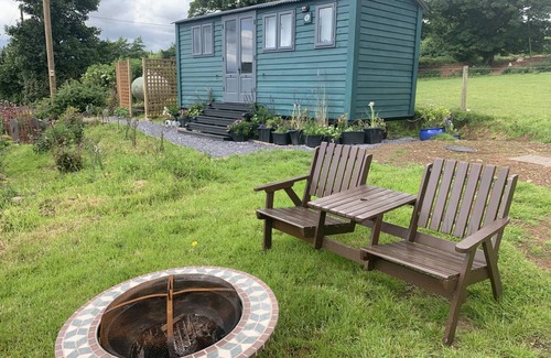 Llanfairpwllgwyngyll Cabin | 45 m² Lodge ∙ 1 bedroom ∙ 2 guests