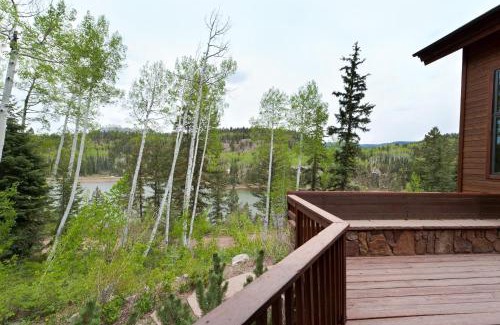 Columbine Lake House | 450 Beaver Circle