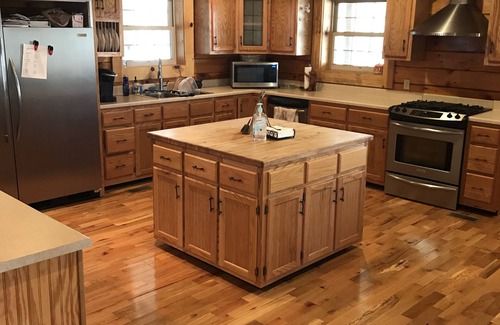 Waco Cabin | 4500 sq ft Secluded Log Cabin Home on 17 acres