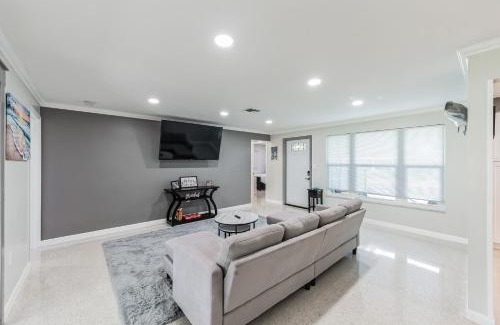 Alabama Grove Terrace House | 4544 Auburn Ave