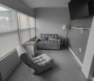 Alabama Grove Terrace House | 4544 Auburn Ave