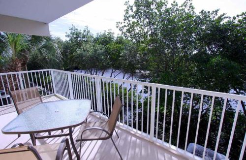Ruskin House | 456 Little Harbor