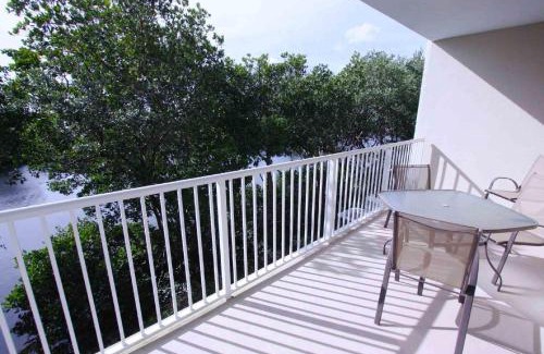 Ruskin House | 456 Little Harbor