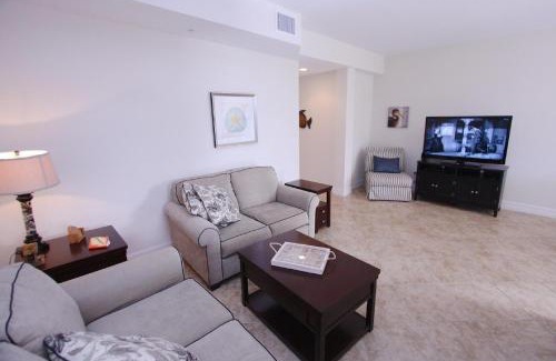Ruskin House | 456 Little Harbor