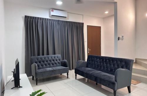 Tebrau House | 46 Crest Near Yi Jia HeLiXuan New Cathay Long Sing Mount Austin Restaurant