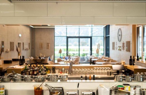 Glarus Nord Hotel | 46 m² Hotel ∙ 8 guests