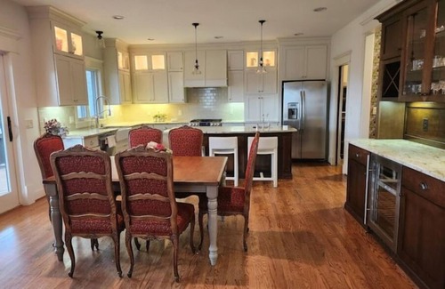 Grimes House | 4624 Luxury family home