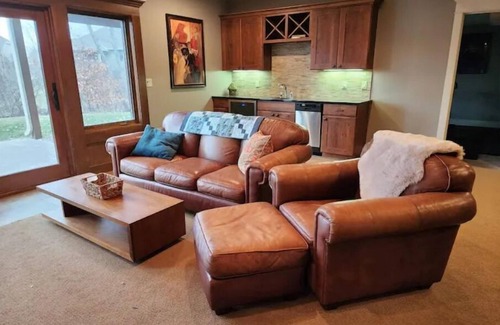 Grimes House | 4624 Luxury family home